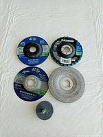 Overview of all five abrasive discs