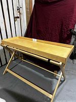 Full view assembled tray table