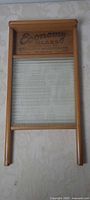 Full view showing entire washboard
