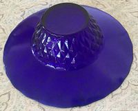 Bowl upside down showing diamond point pattern on exterior