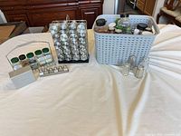 Overview of all items: rack, tray, basket, shakers, Gorham box