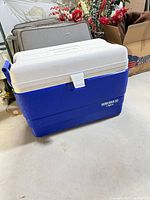 Front view showing full cooler, color, logo and size