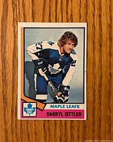 Front of Darryl Sittler 1974-75 Topps card #40