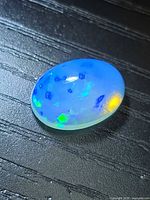 Top view showing body transparency and multicolor play-of-color