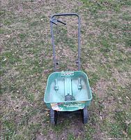 Front view of Scotts Turf Builder spreader