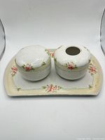 Full set: tray with two jars displayed