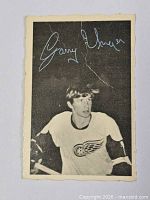 Front of card showing Gary Unger image, facsimile autograph, deckle edges, crease