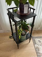 Full view of stand with plants (contents not included)