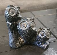 front view of Nuvuk resin owl family figurine