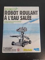 Front of sealed 4M Green Science Robot Roulant à l'eau salée kit