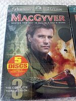 Front cover MacGyver Season 3 DVD set shrink-wrapped