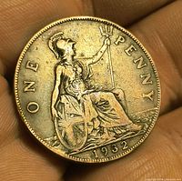 Reverse showing Britannia and date 1932