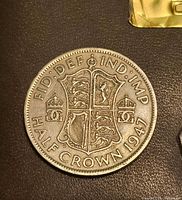 Reverse of 1947 half crown showing royal shield design