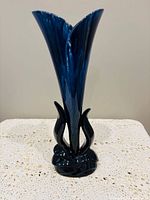Full view of vase front