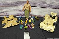 Group shot showing all figures and vehicles