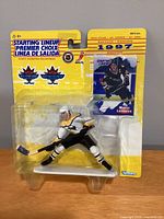 Front view of sealed 1997 Starting Lineup Mario Lemieux figure and card
