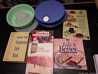 All items overview: gelatin mold, blue container, five cookbooks, Jell-O sign