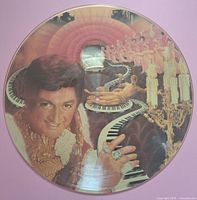 Liberace picture disc displaying full image