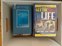 Box with The Flow of the New Testament and How to Get the Bible into My Life visible