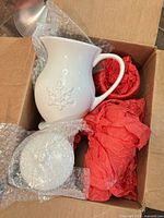 Ceramic Snowflake pattern pot with lid and mug packed in box