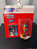 Front view of sealed Shaquille O’Neal Starting Lineup 1996 Edition figure and card