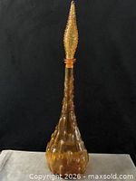 Full view assembled decanter and stopper