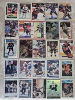 Front view of all 25 Brett Hull hockey cards arranged in five rows