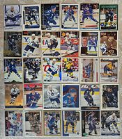 Front view of all 30 Mats Sundin hockey cards laid out in five columns and six rows