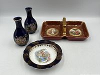 Entire lot: round dish, divided dish, two vases