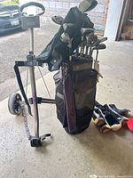 Push cart with Datrek bag and clubs