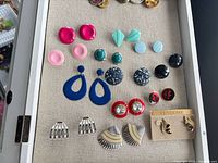Full tray showing all thirteen pairs laid out
