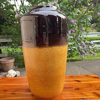 full view of vase front