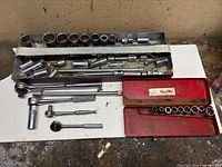full layout of sockets, ratchets, extensions in trays