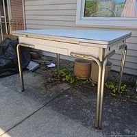 Full view of table closed