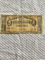 Full view of the front of the 10 Pesos banknote