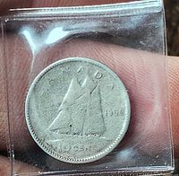 Reverse of 1950 Canadian dime showing Bluenose schooner and date
