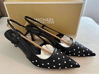 Side view of both heels with box