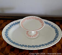 Platter and compote together showing size relation and border colors