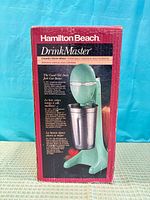 Box front showing Hamilton Beach DrinkMaster branding