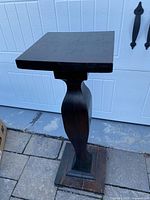 Full view of pedestal front and side profile