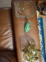 Overview of all three glass items on couch