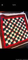 Full view of quilt showing pattern and border