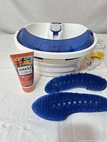 Foot spa with inserts and masque tube