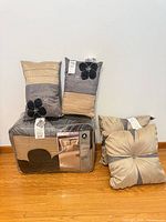 Entire set showing comforter package and decorative pillows