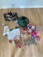 All items laid out on floor showing full lot