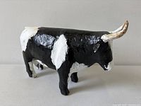 Opposite side view displaying paint pattern and form