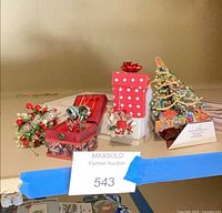 Full lot: pop-up card, gift box, thimble bouquet, jewelry box open with contents