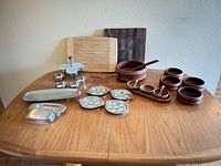 overview of entire serveware lot on table