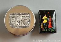 Both trinket boxes side by side closed