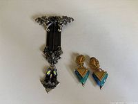 Brooch and earrings full view